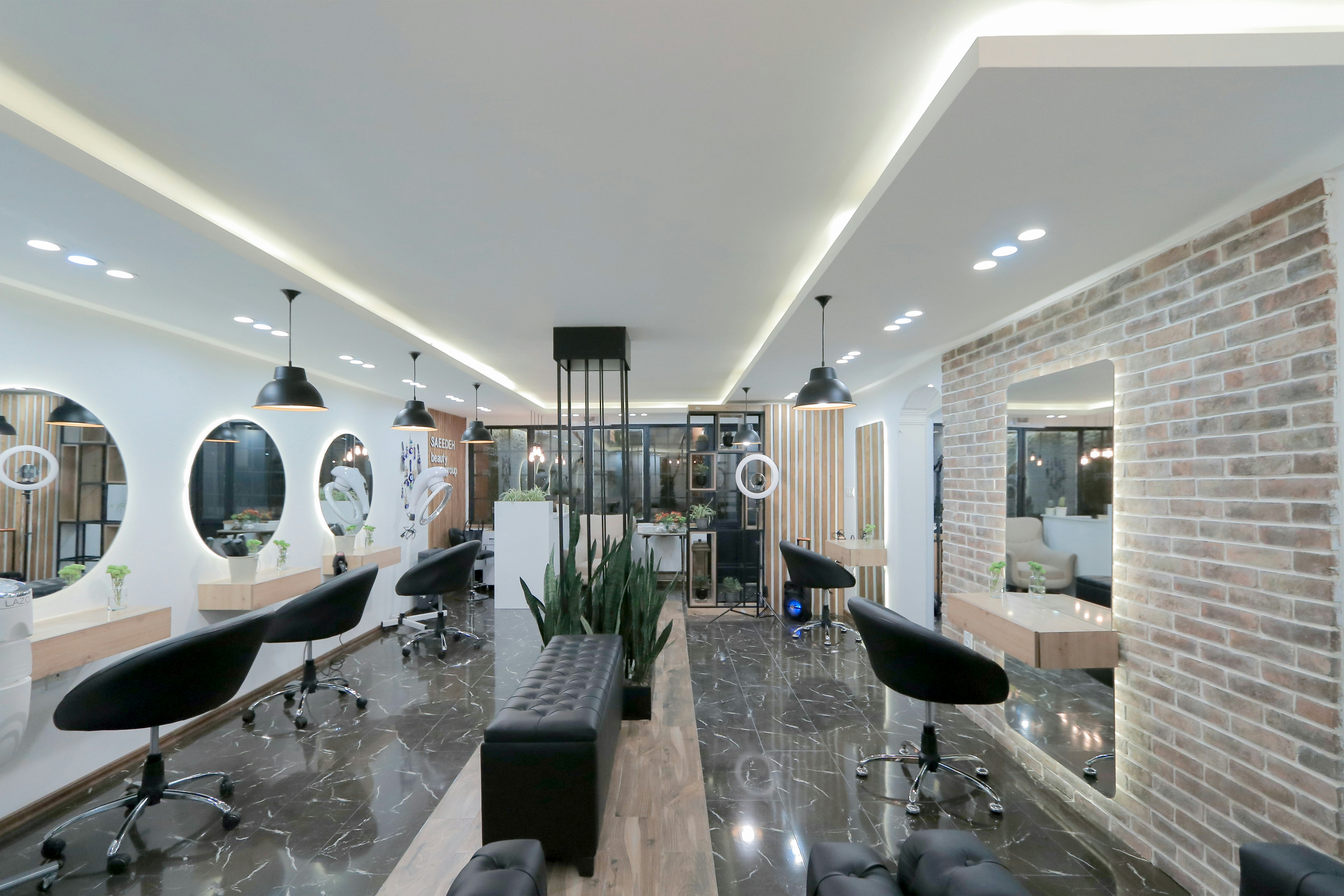 Luxury salon hero slide 2